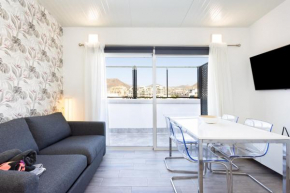TOP New apartment center Los Cristianos